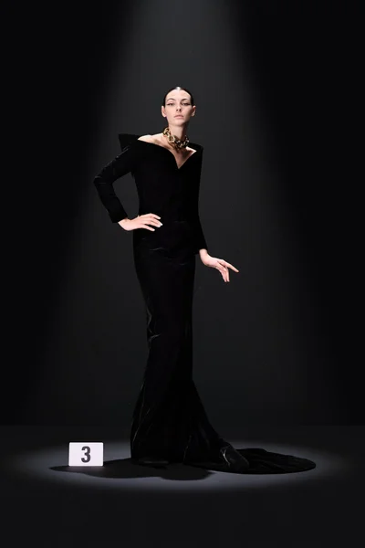 Look 3